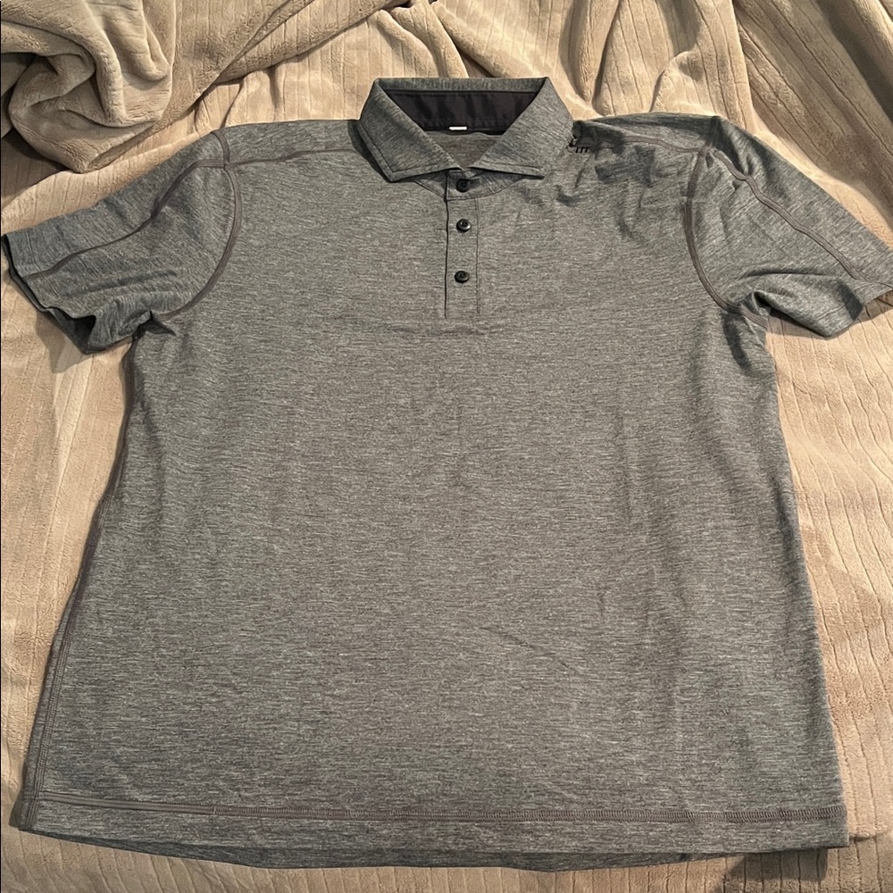 Men's lululemon evolution polo GREAT CONDITION